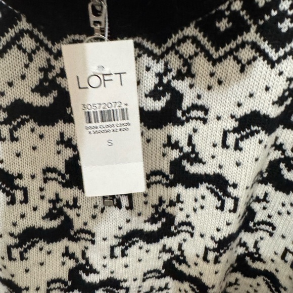 Loft Reindeer Print Wool Blend Sweater Size Small - Picture 4 of 5